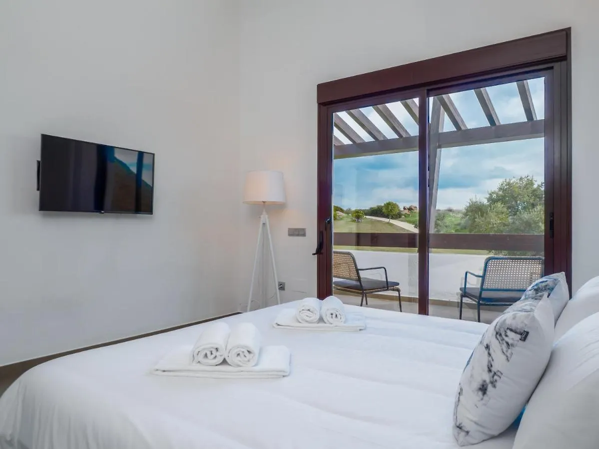 2301 - Luxury Villa With Private Pool 埃斯特波纳 0*,  西班牙